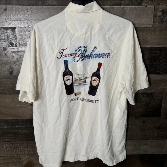 SOLD NWT Tommy Bahama Button Down Shirt Large - Picture 2 of 4